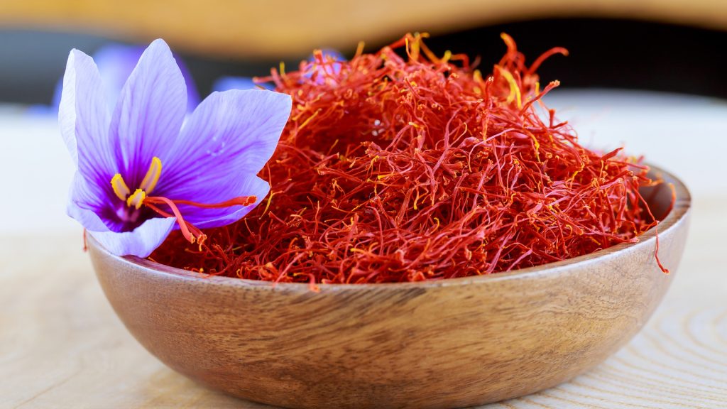 Cách chọn mua Saffron: Hướng dẫn chi tiết để đảm bảo chất lượng