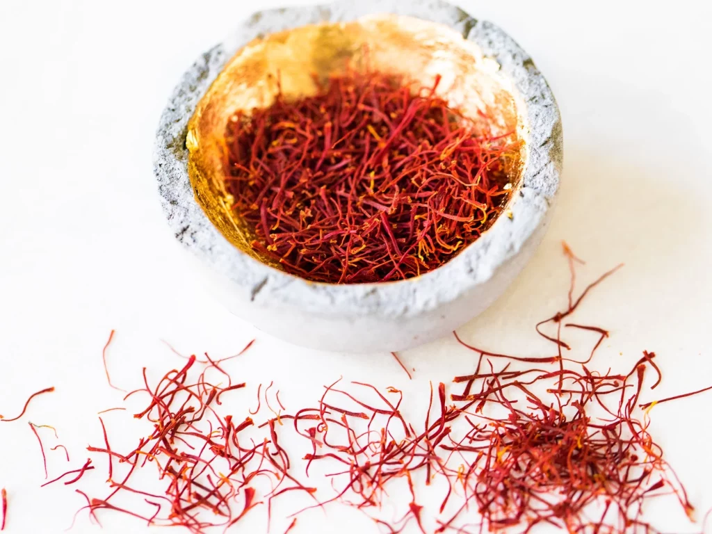 Top 8 lợi ích của việc sử dụng saffron cho trẻ em